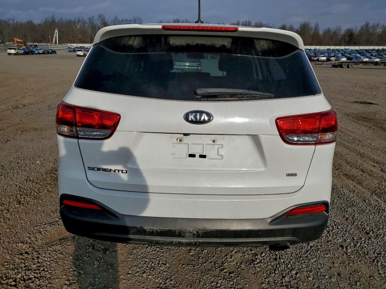 2016 Kia Sorento Lx - Image 6