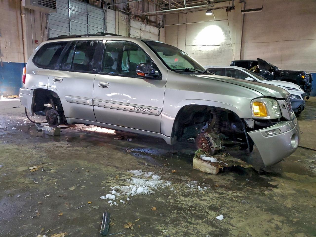 2002 GMC Envoy - Фото 4