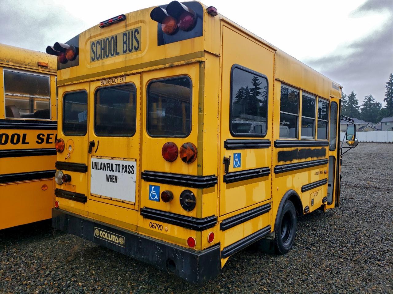 2000 Ford E350 School Bus - Фото 4