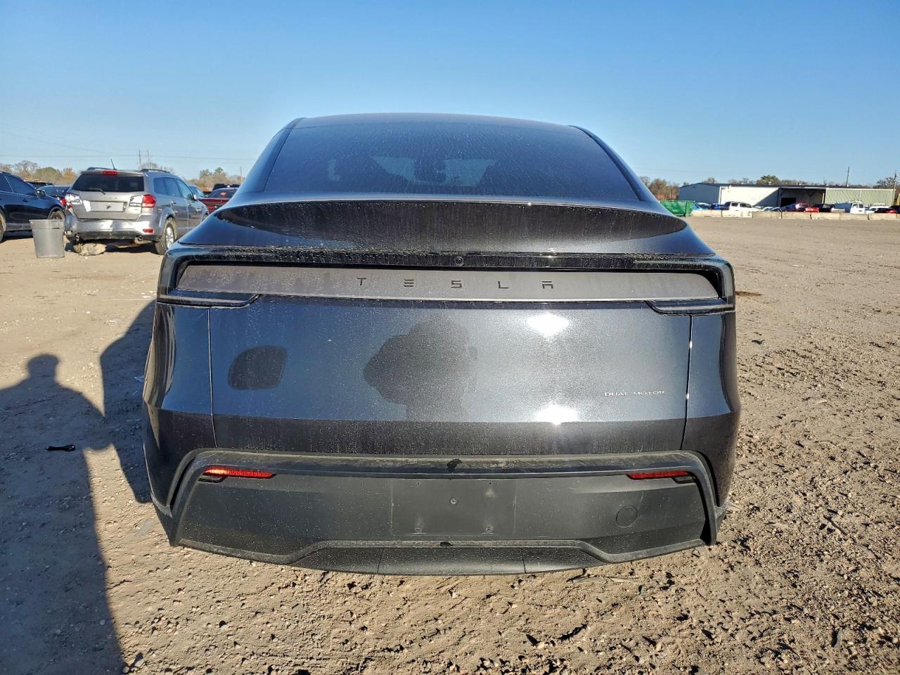 2026 Tesla Model Y - Фото 6