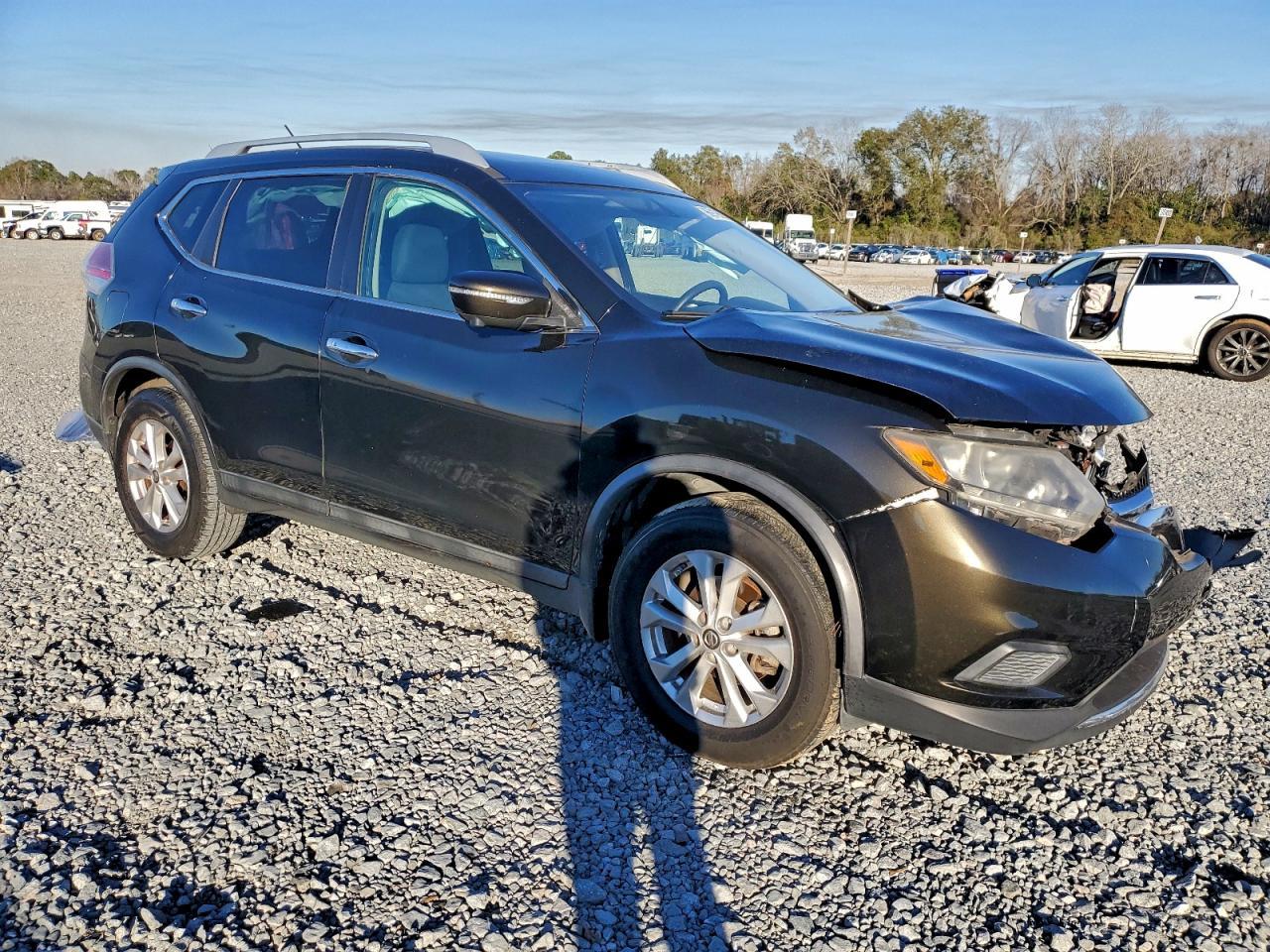 2015 Nissan Rogue - Image 4