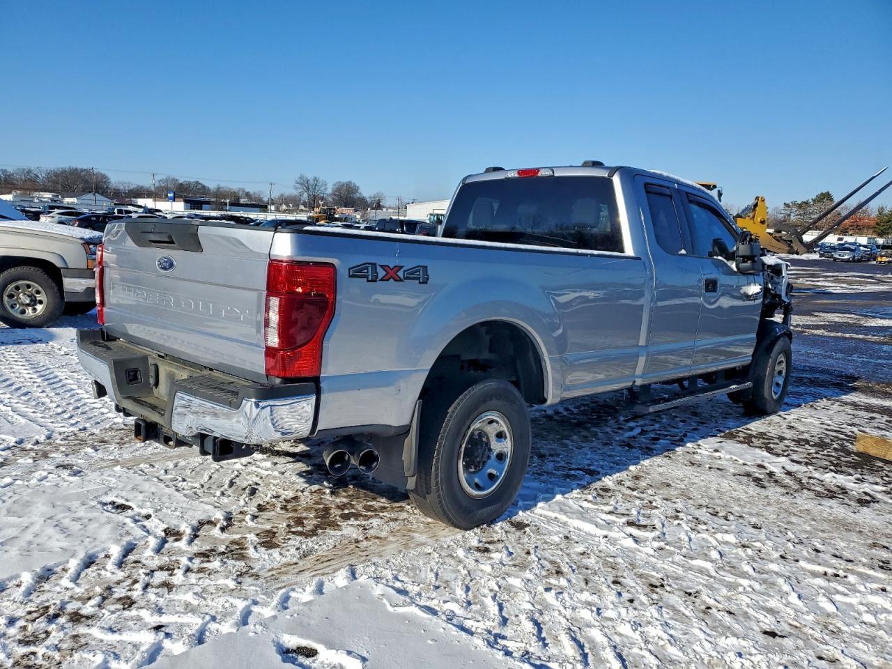 2022 Ford F350 Super Duty - Фото 3