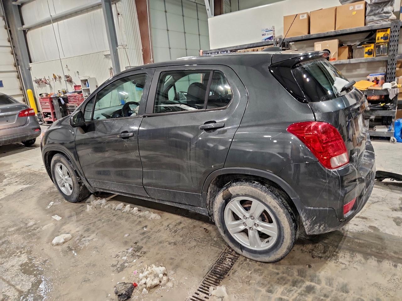 2020 Chevrolet Trax Ls - Фото 2