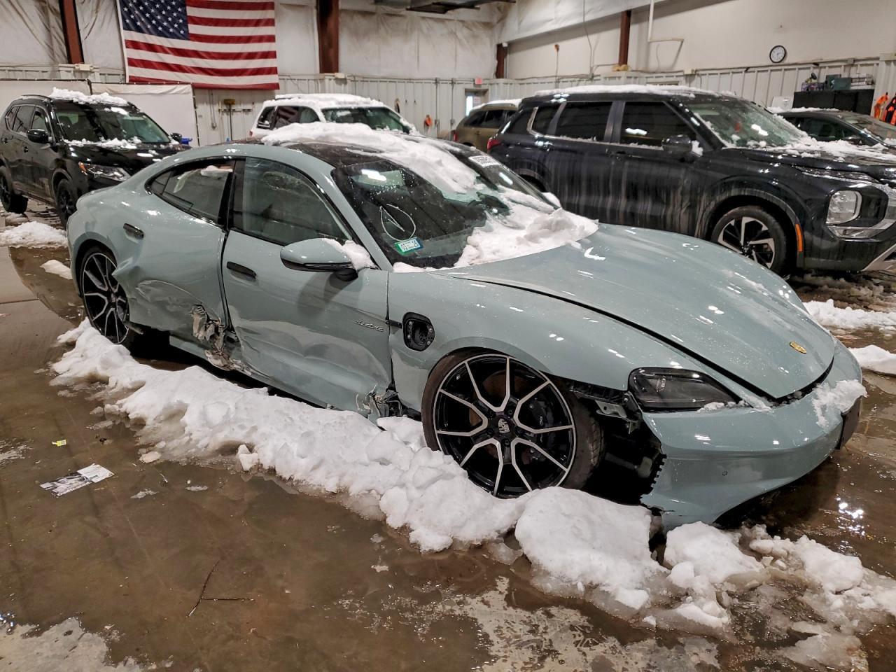 2025 Porsche Taycan Base - Фото 4