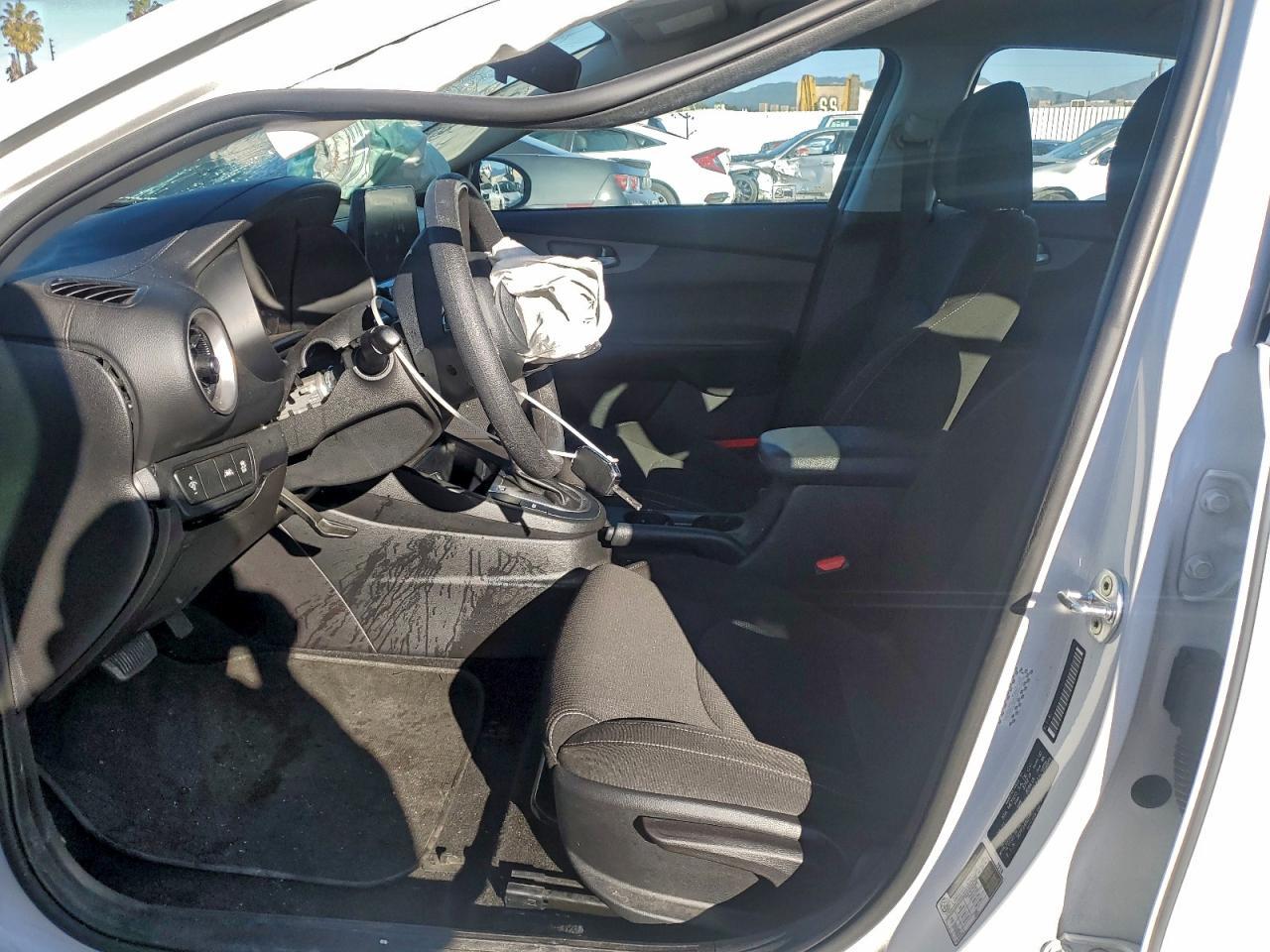 2021 Kia Forte Fe - Фото 7