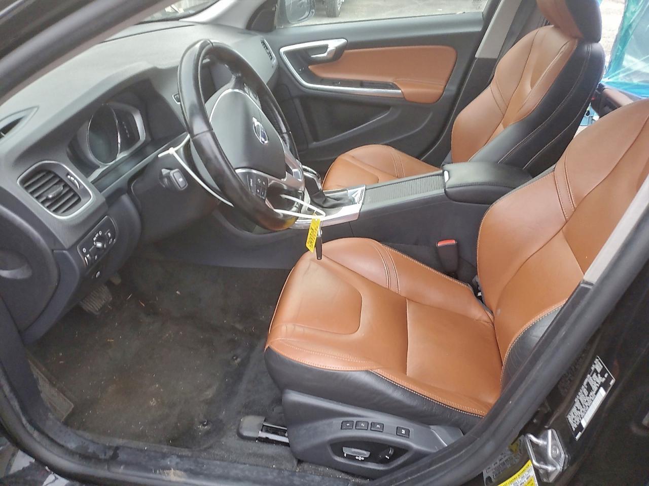 2015 Volvo V60 Cross Country Premier - Фото 7