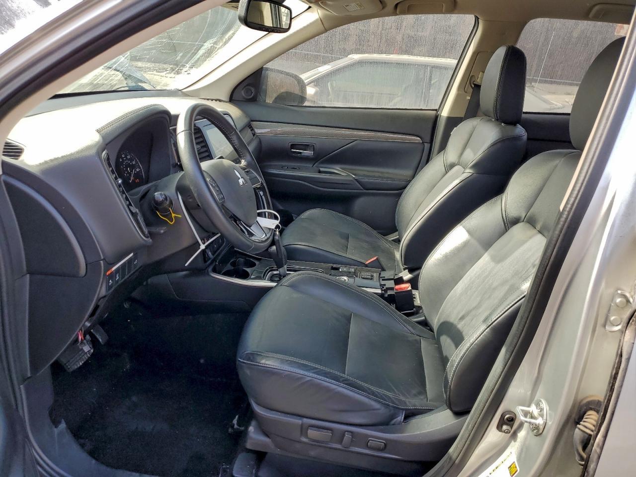 2020 Mitsubishi Outlander Se - Фото 7