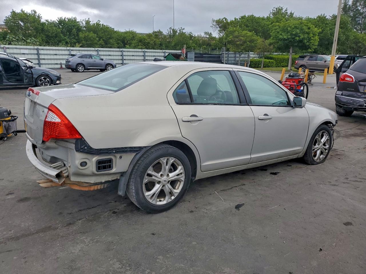 2010 Ford Fusion S - Фото 3
