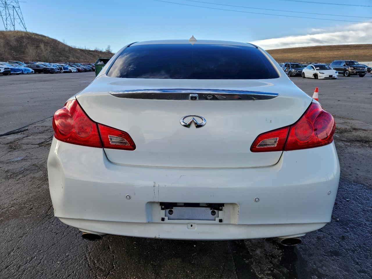 2011 Infiniti G37 - Image 6