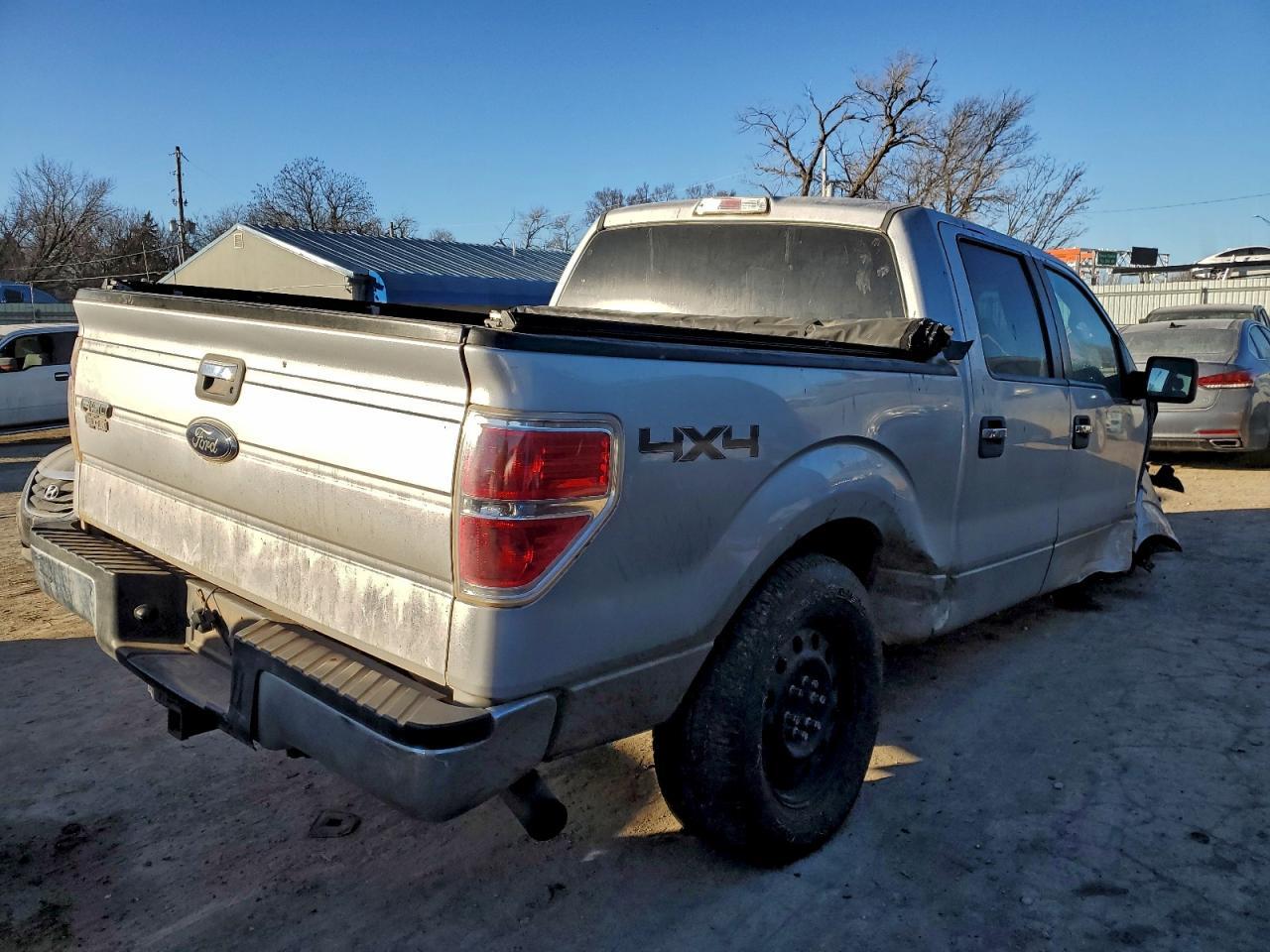 2014 Ford F150 - Фото 3