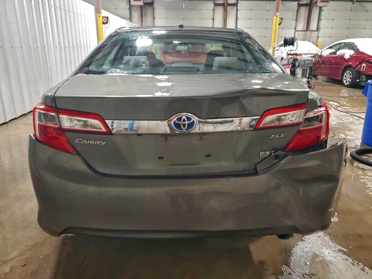 2014 Toyota Camry Hybrid - Фото 6