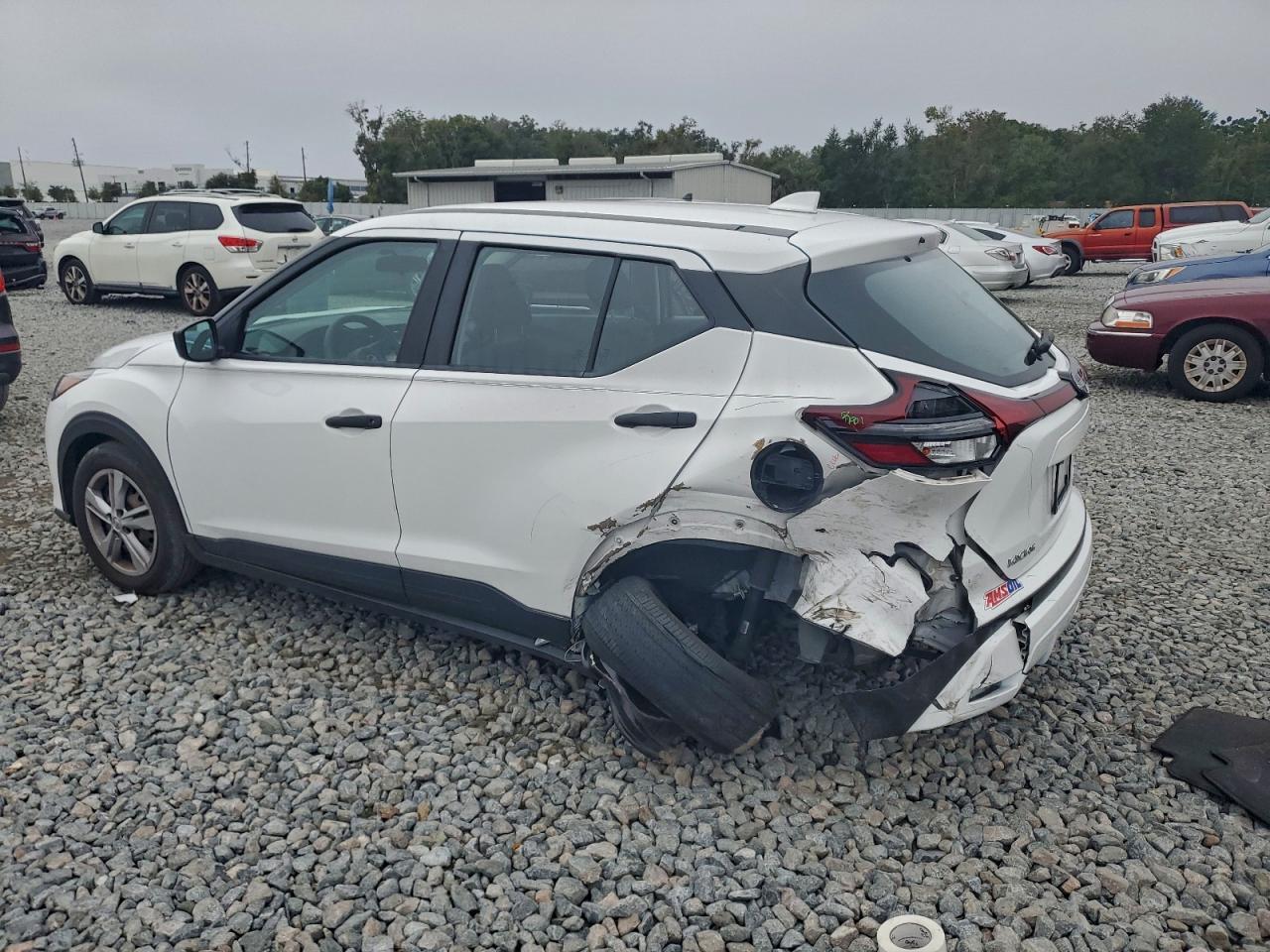 2023 Nissan Kicks S - Image 2