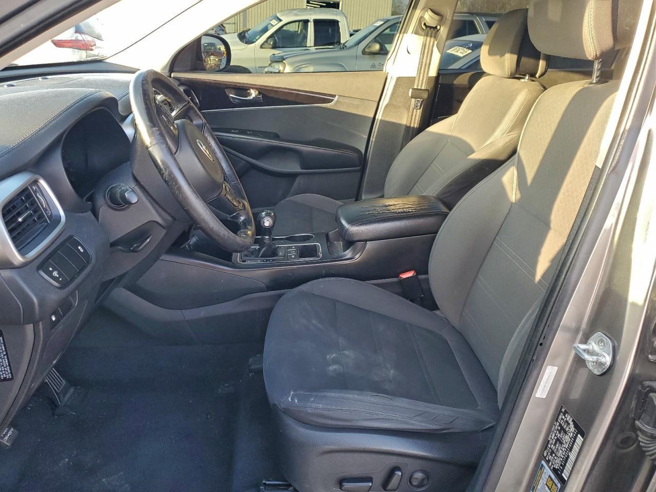 2016 Kia Sorento Lx - Image 7