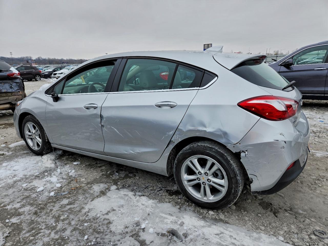 2018 Chevrolet Cruze Lt - Фото 2