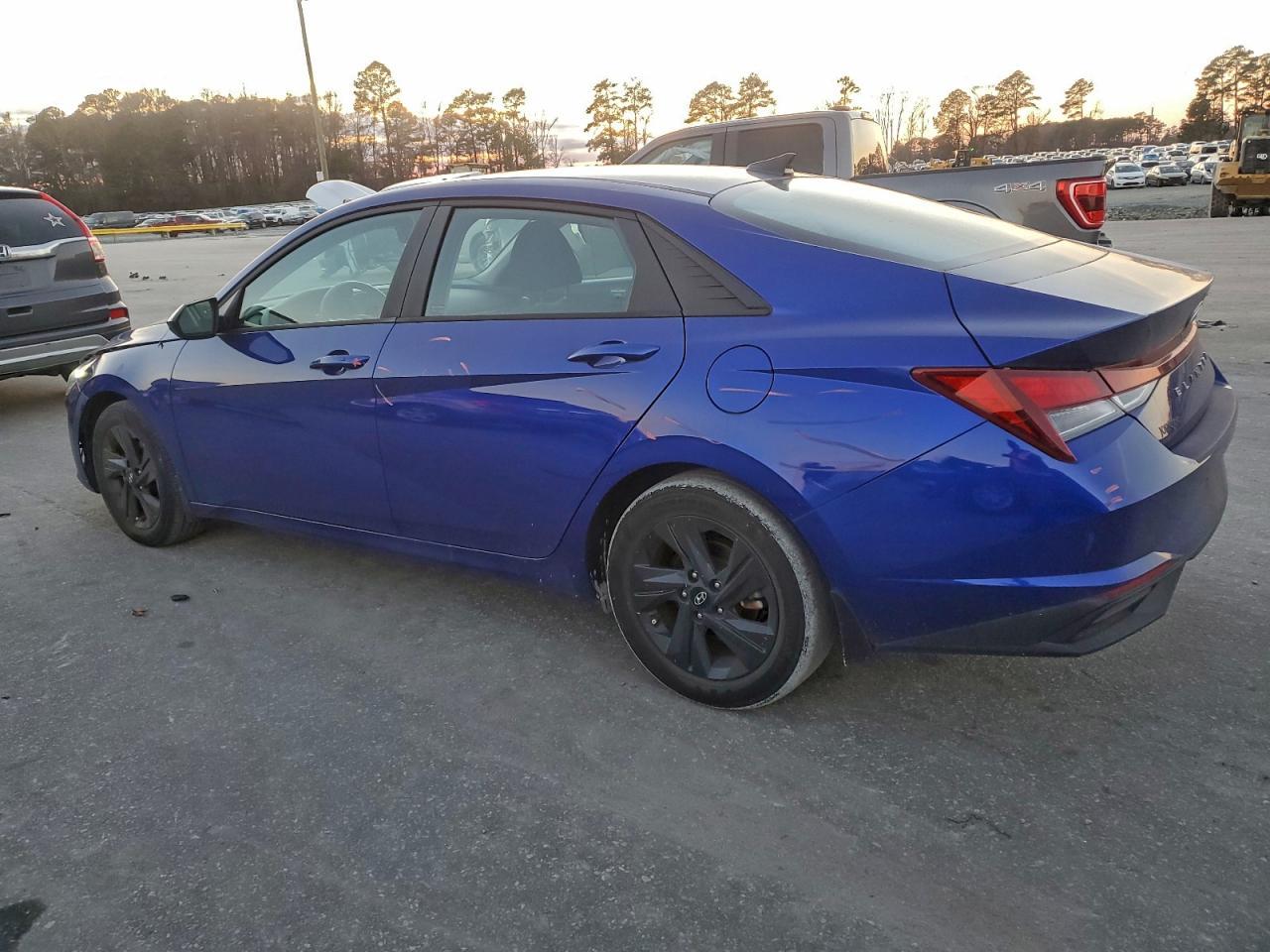 2023 Hyundai Elantra Sel - Image 2