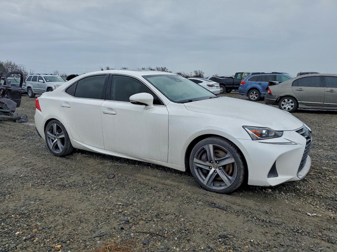 2018 Lexus Is 300 - Image 4