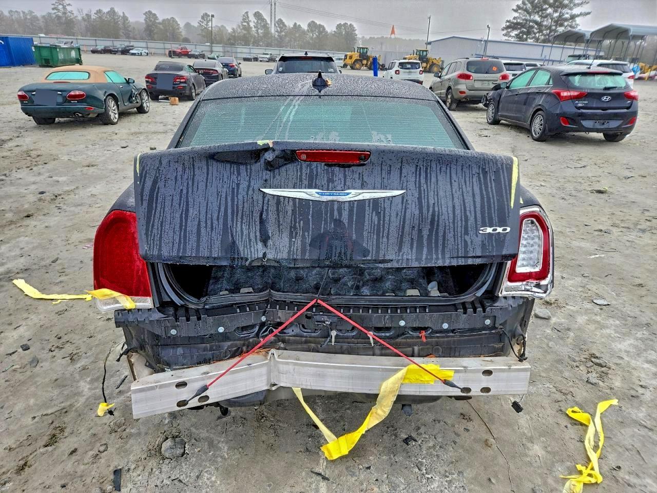 2018 Chrysler 300 Touring - Фото 6