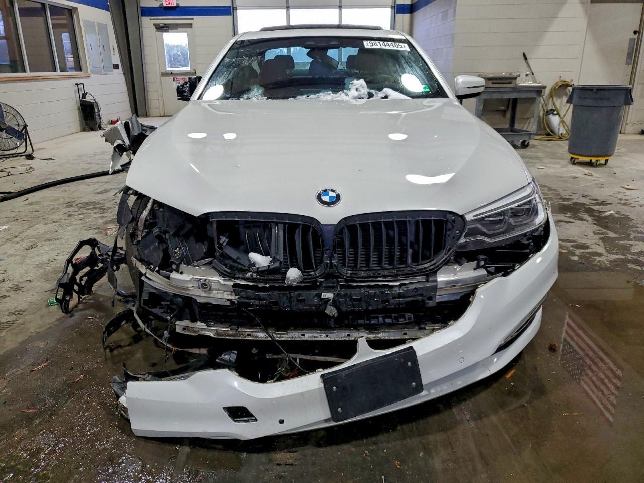 2017 BMW 540 I - Фото 5