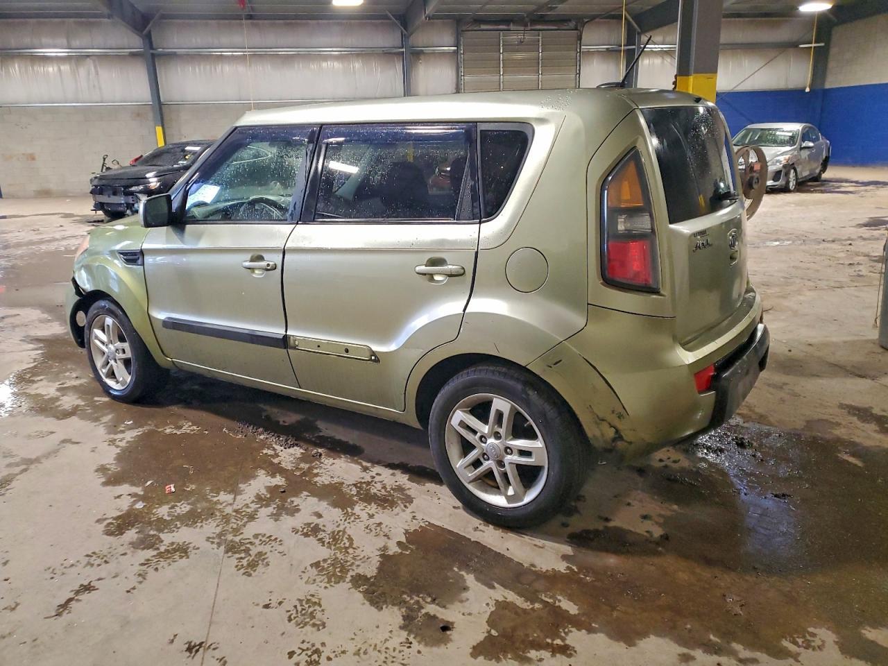 2011 Kia Soul + - Фото 2