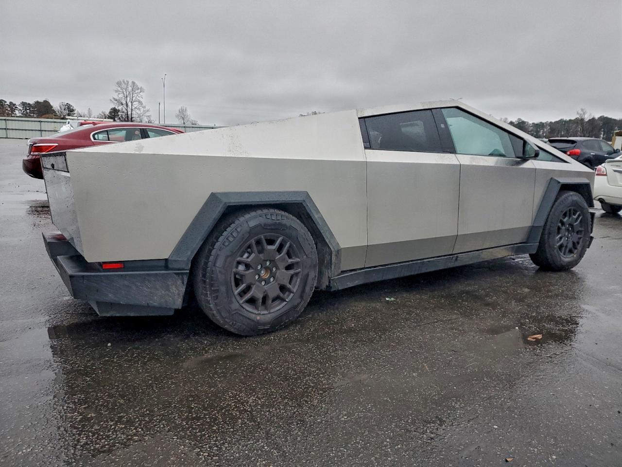 2024 Tesla Cybertruck - Фото 3