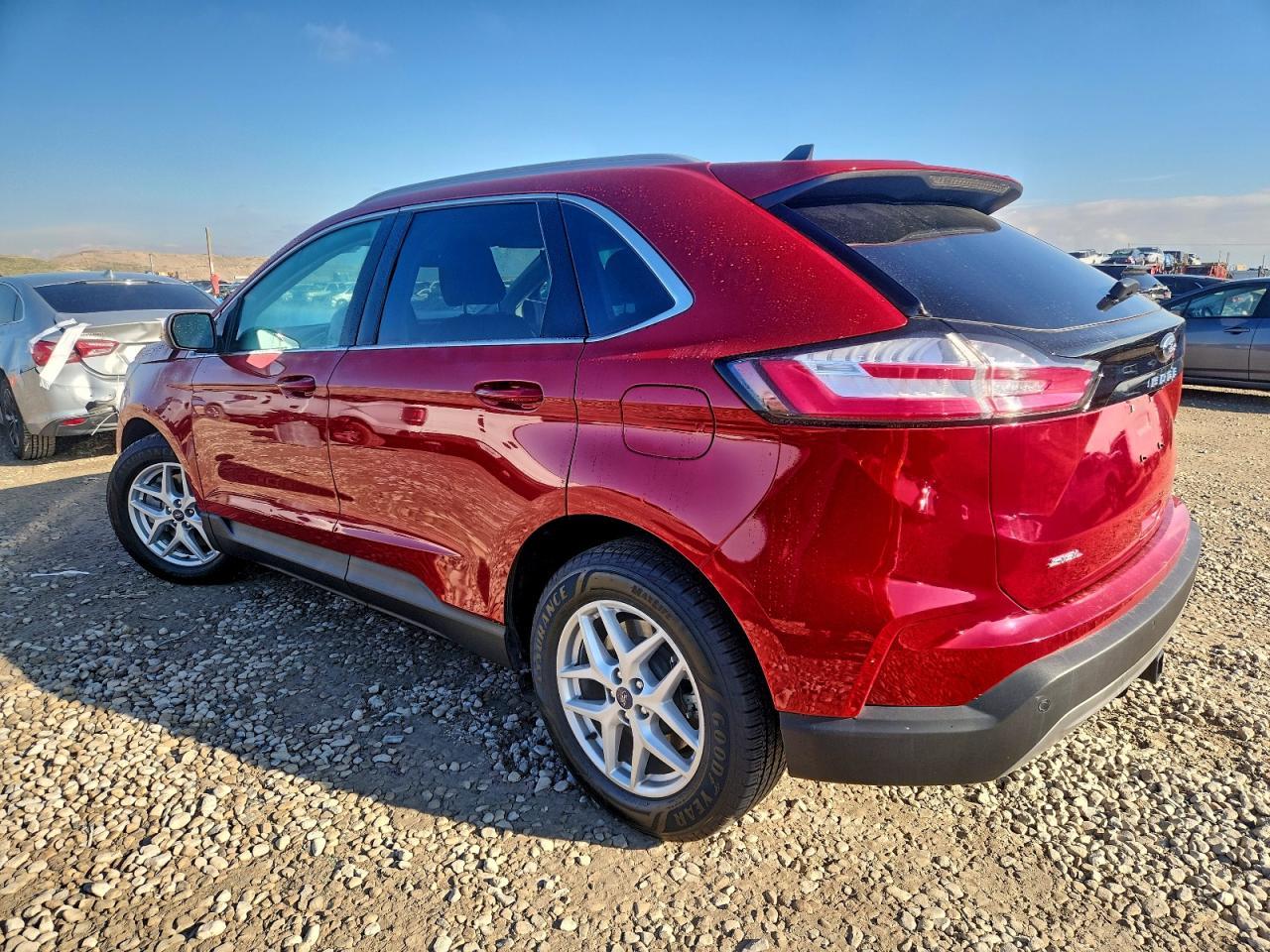 2021 Ford Edge - Фото 2