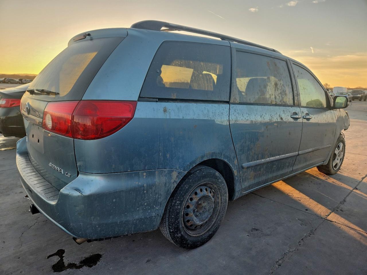 2009 Toyota Sienna Ce - Фото 3