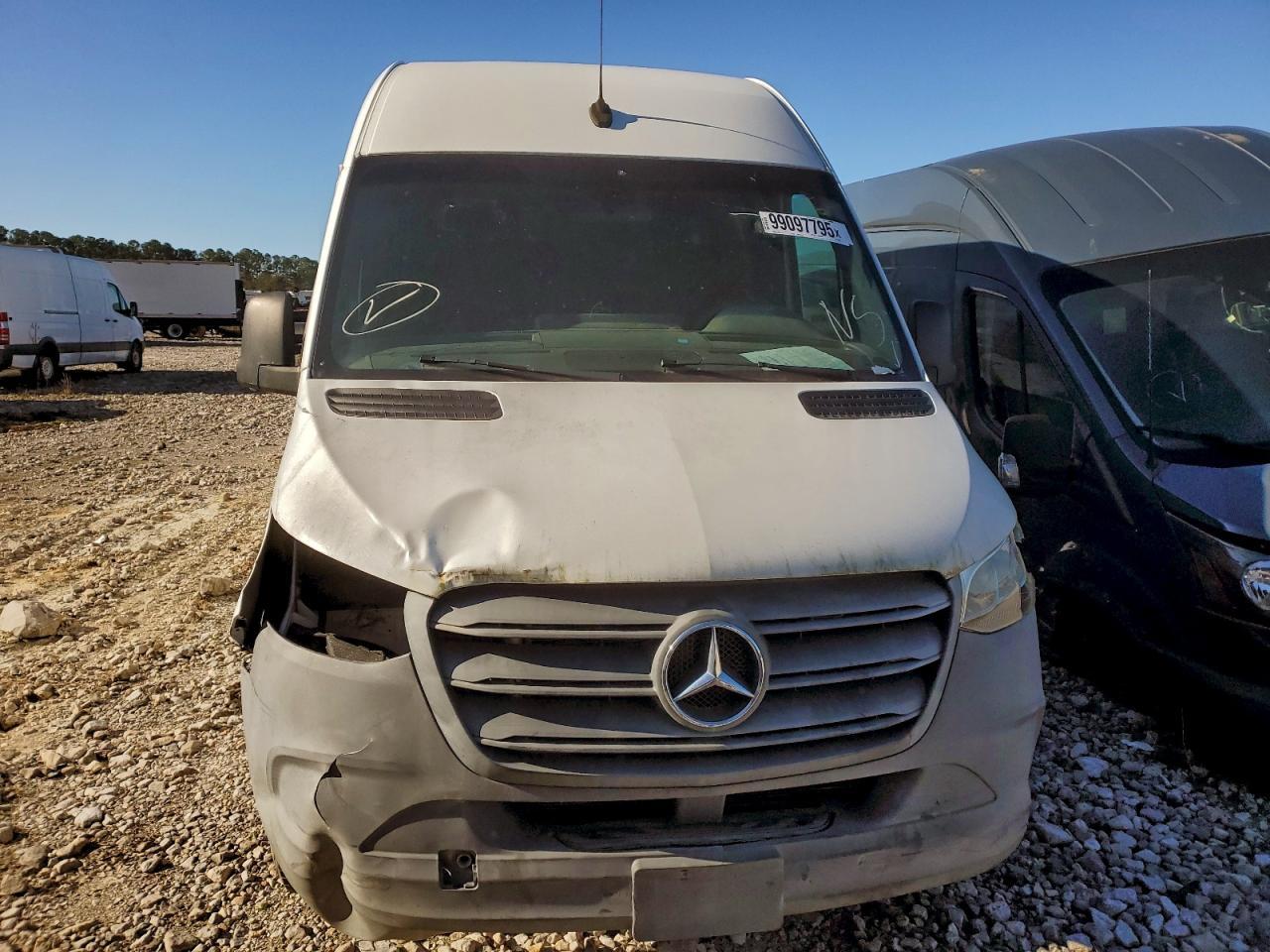 2021 Mercedes-Benz Sprinter 2500 - Фото 5