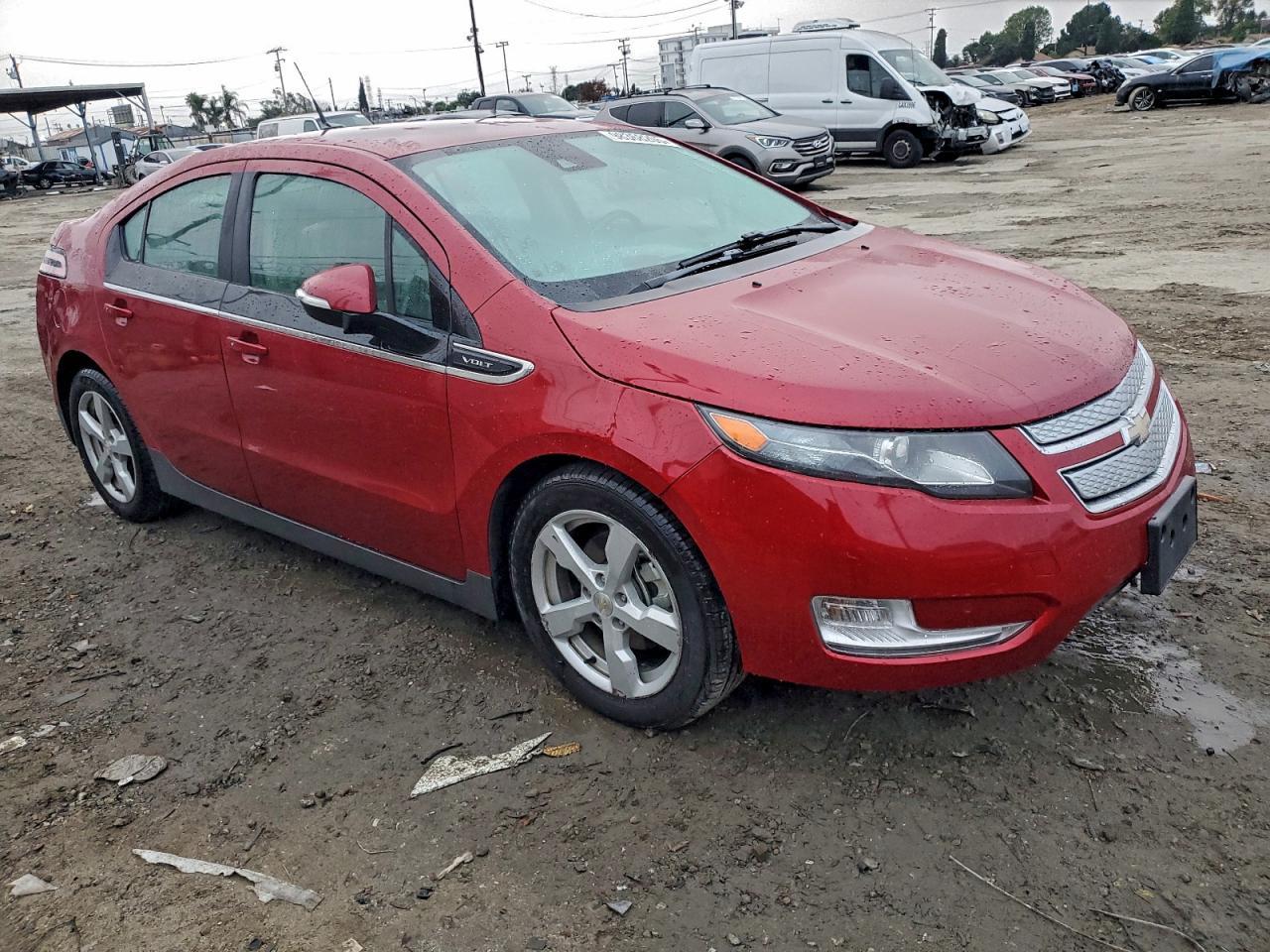 2014 Chevrolet Volt - Image 4