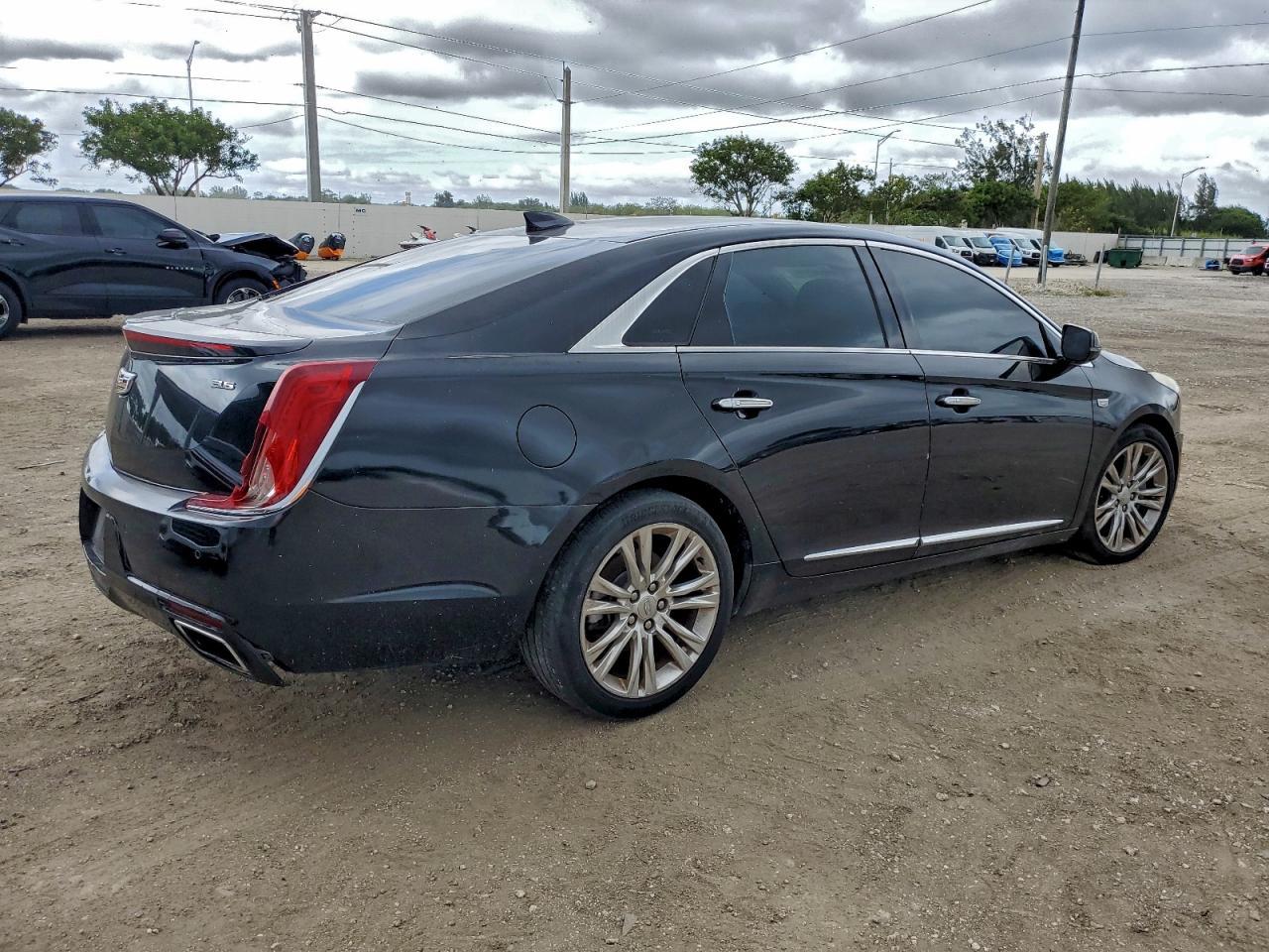 2018 Cadillac Xts Luxury - Фото 3
