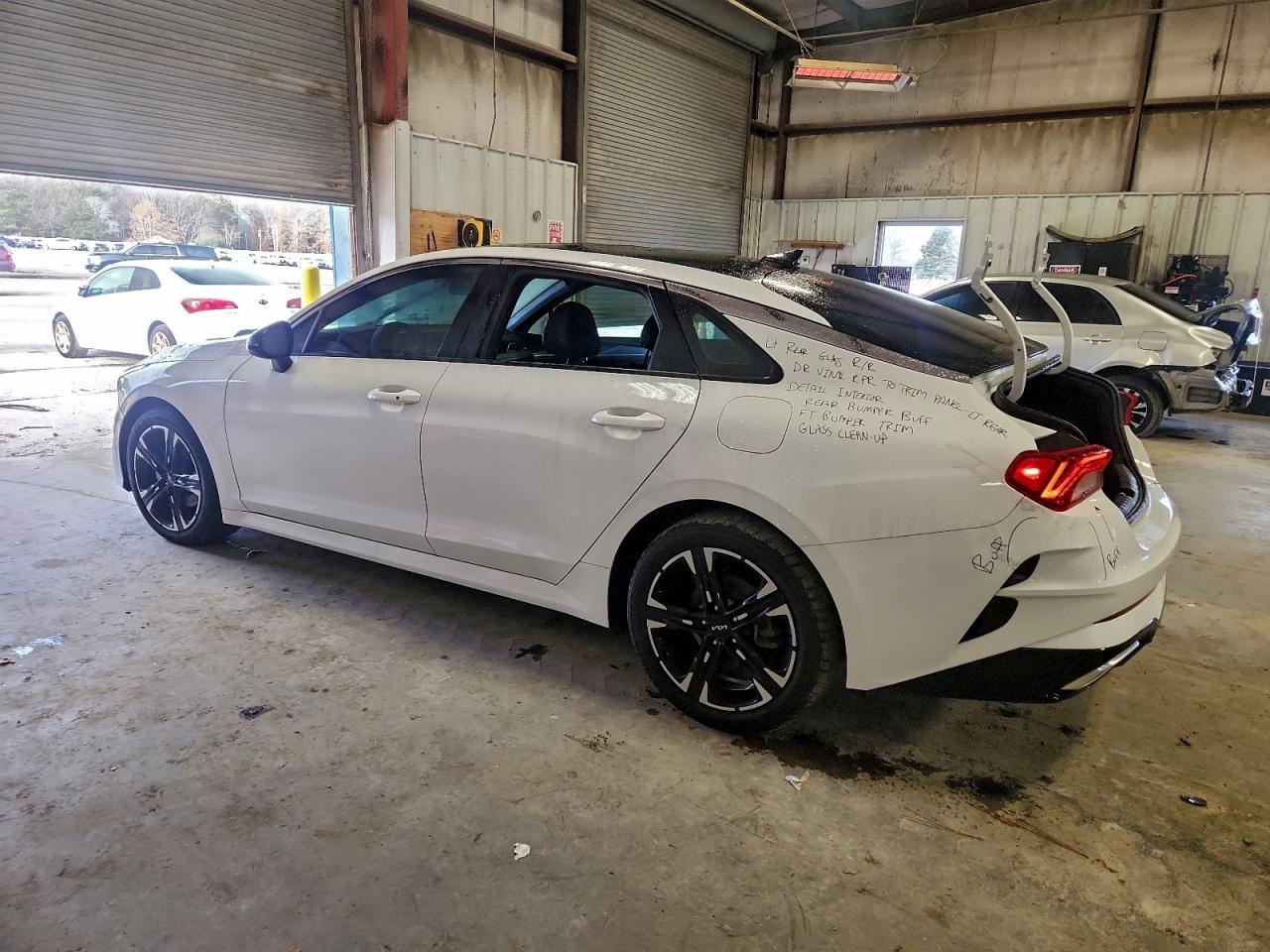 2024 Kia K5 Gt Line - Фото 2