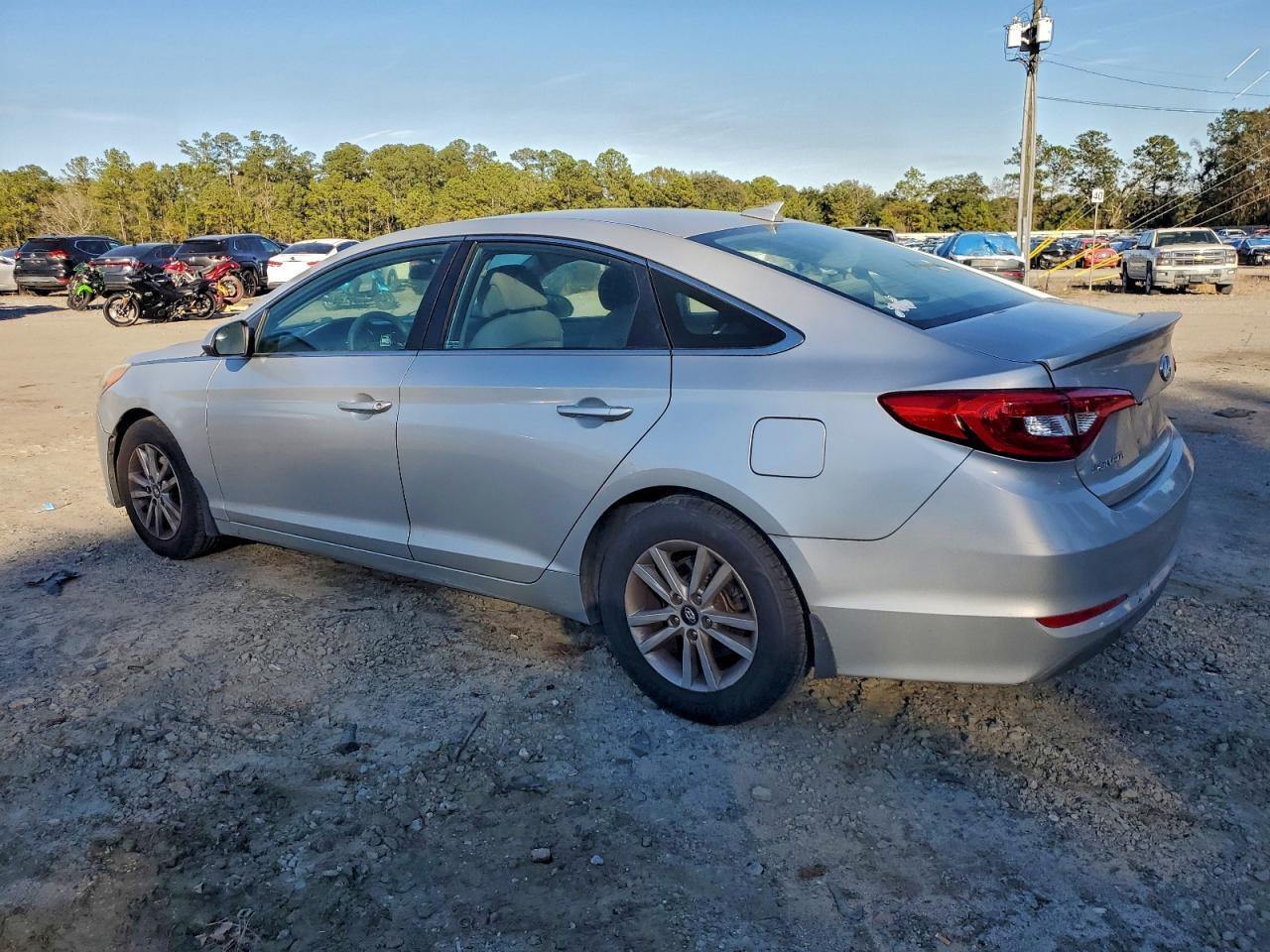 2015 Hyundai Sonata Se - Фото 2