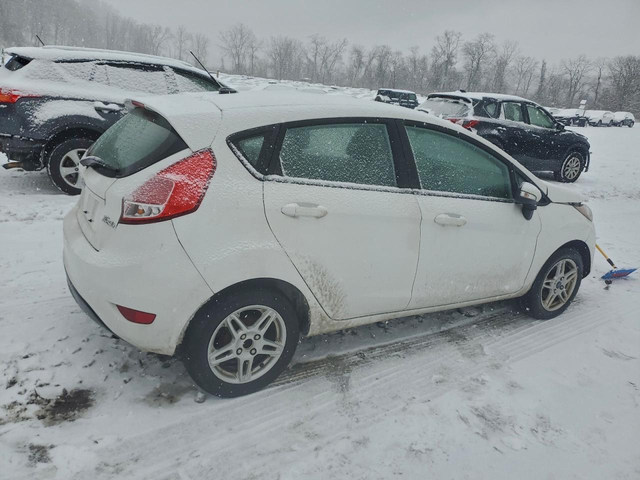 2019 Ford Fiesta Se - Фото 3