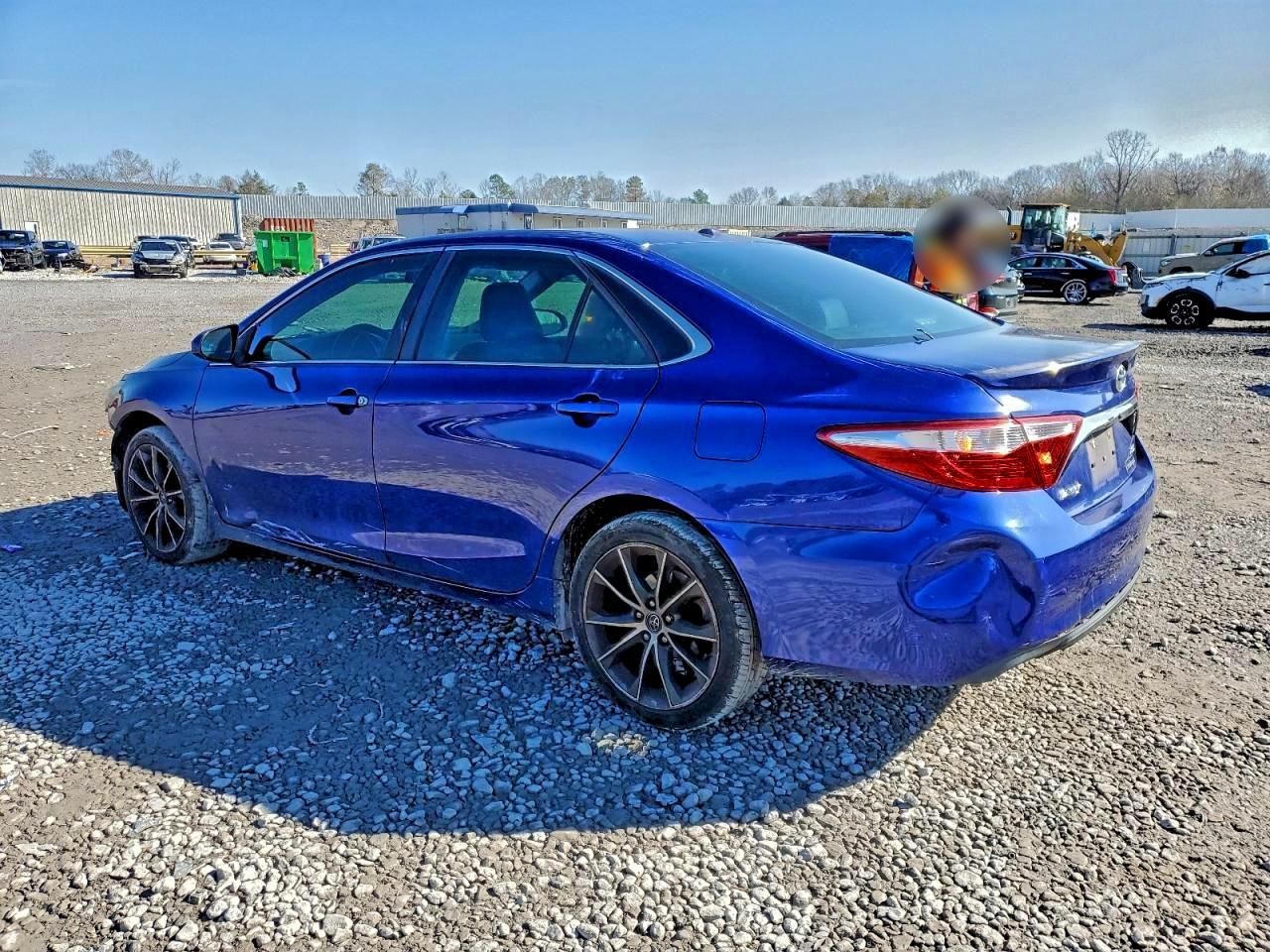 2015 Toyota Camry Le - Фото 2