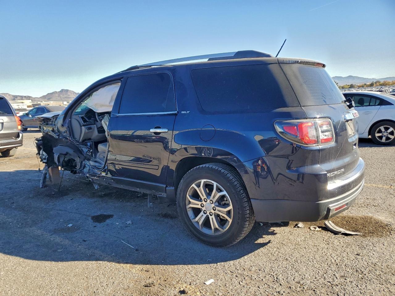 2015 GMC Acadia Slt-1 - Image 2