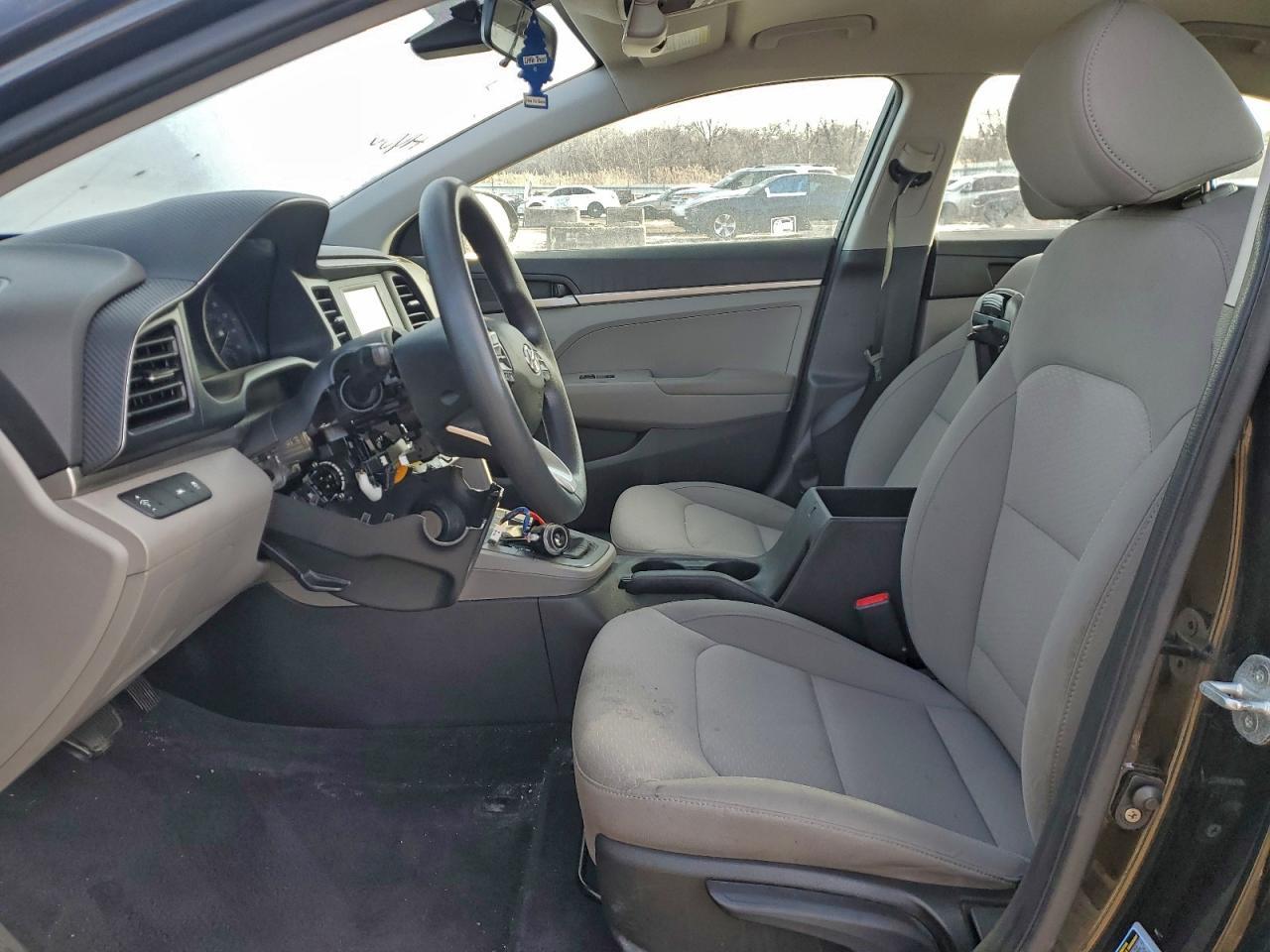 2020 Hyundai Elantra Se - Фото 7