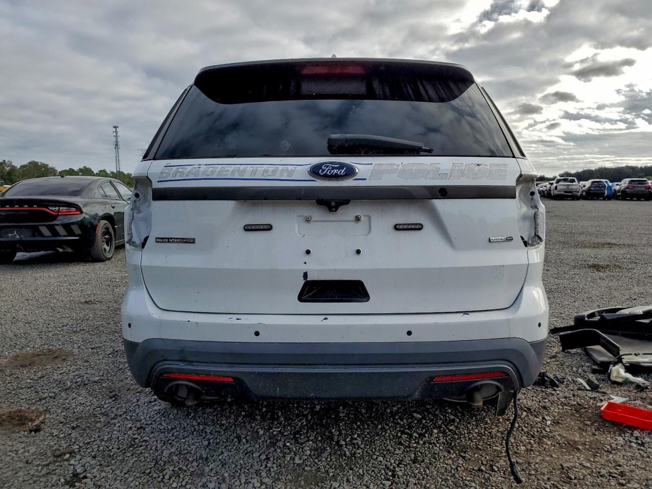 2017 Ford Explorer Police Interceptor - Фото 6