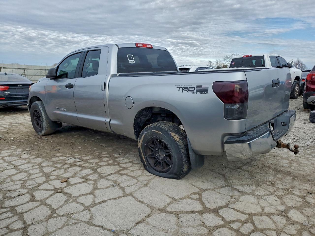 2010 Toyota Tundra Double Cab Sr5 - Фото 2
