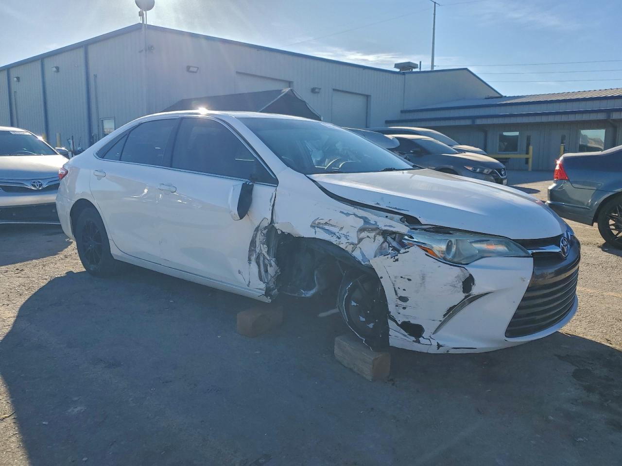 2017 Toyota Camry Le - Image 4