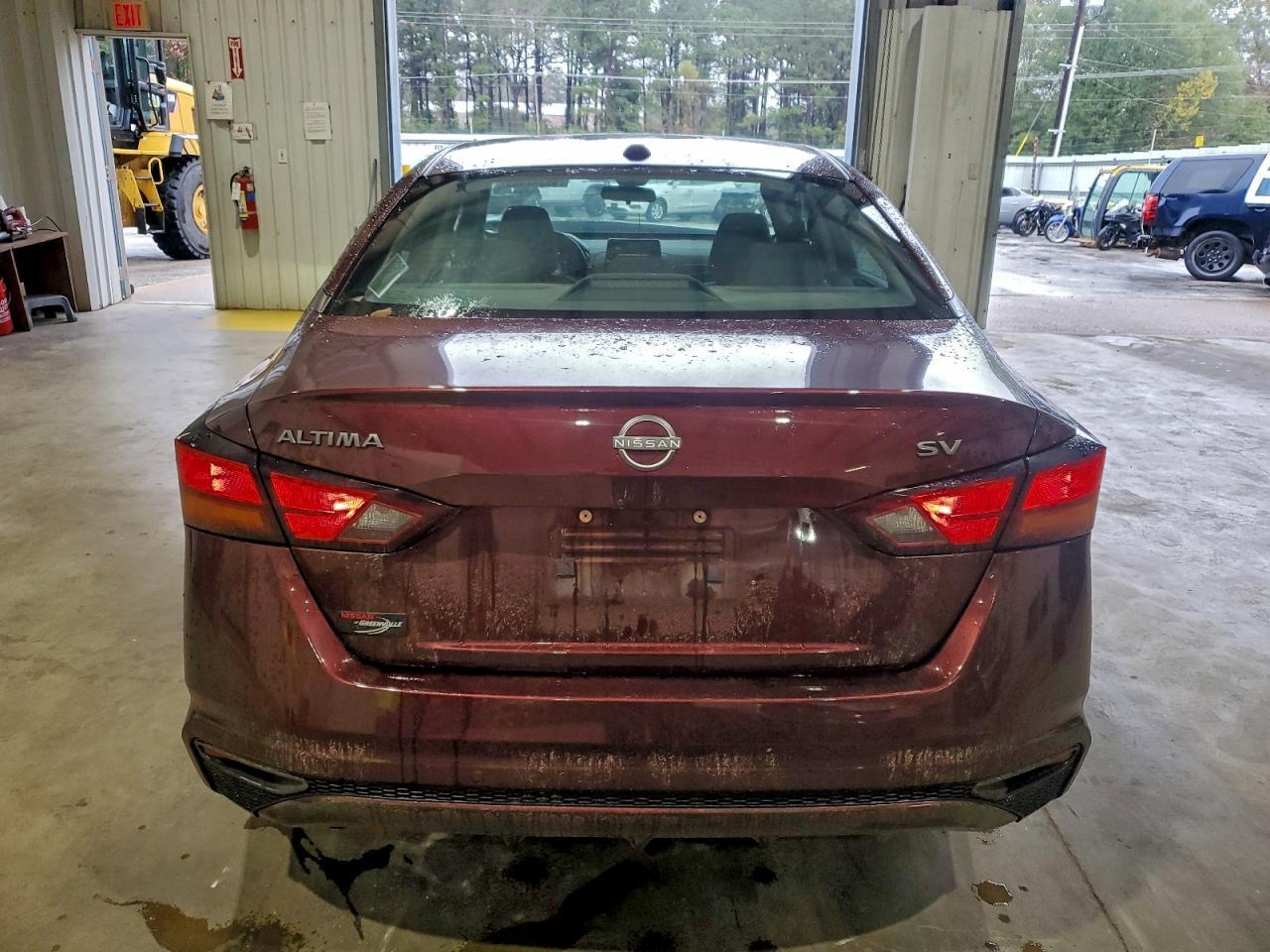 2024 Nissan Altima Sv - Image 6