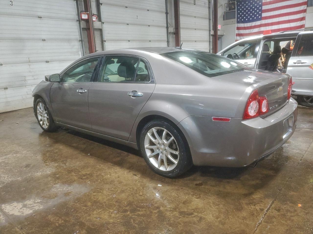 2010 Chevrolet Malibu Ltz - Image 2