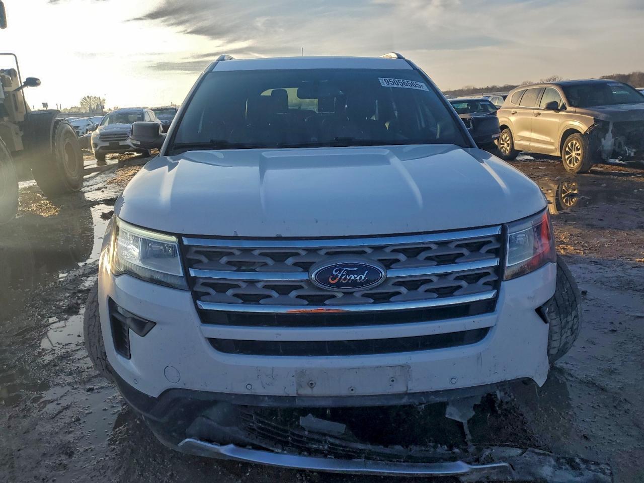 2018 Ford Explorer Xlt - Image 5