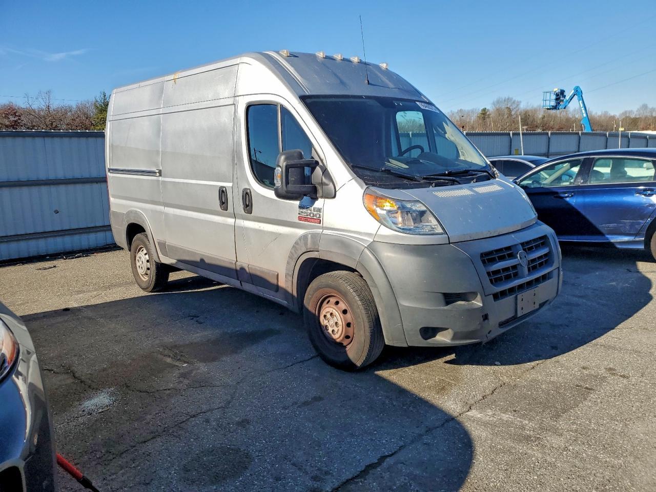 2018 Ram Promaster 2500 Delivery Van - Фото 4