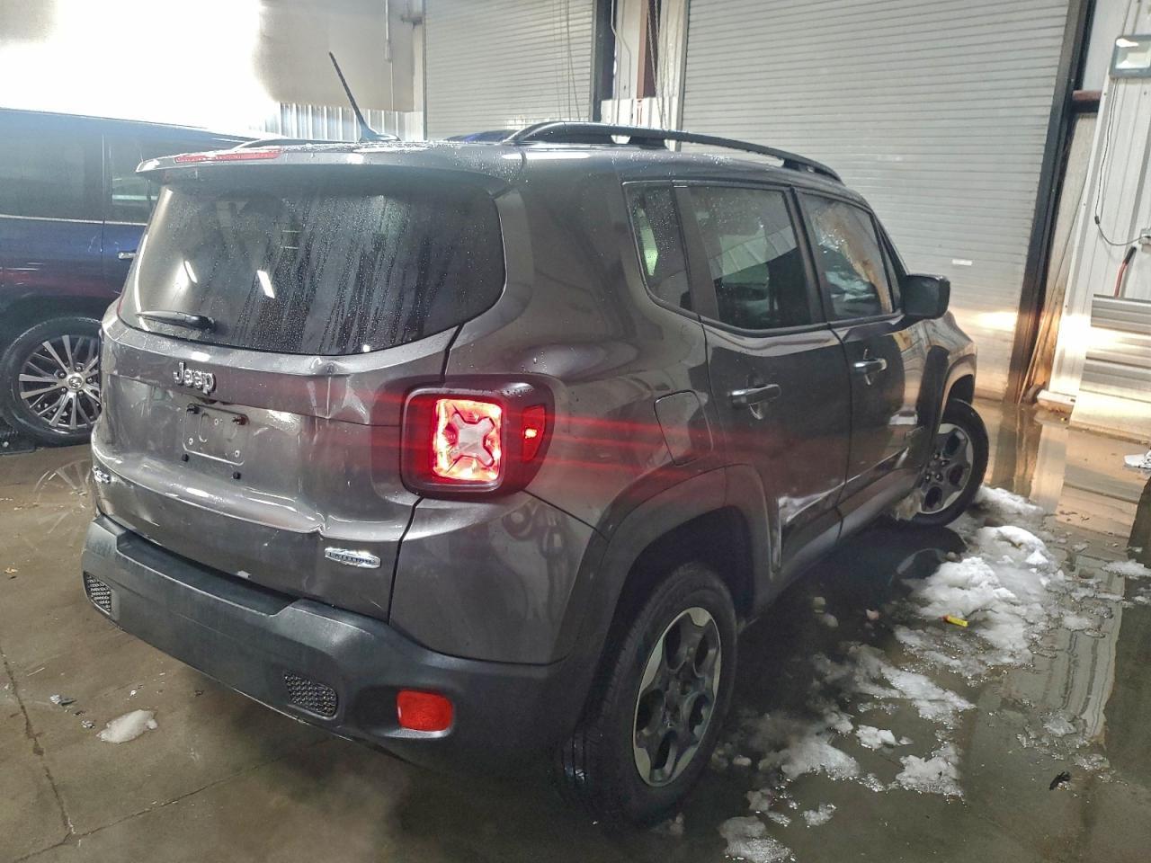 2017 Jeep Renegade Latitude - Фото 3