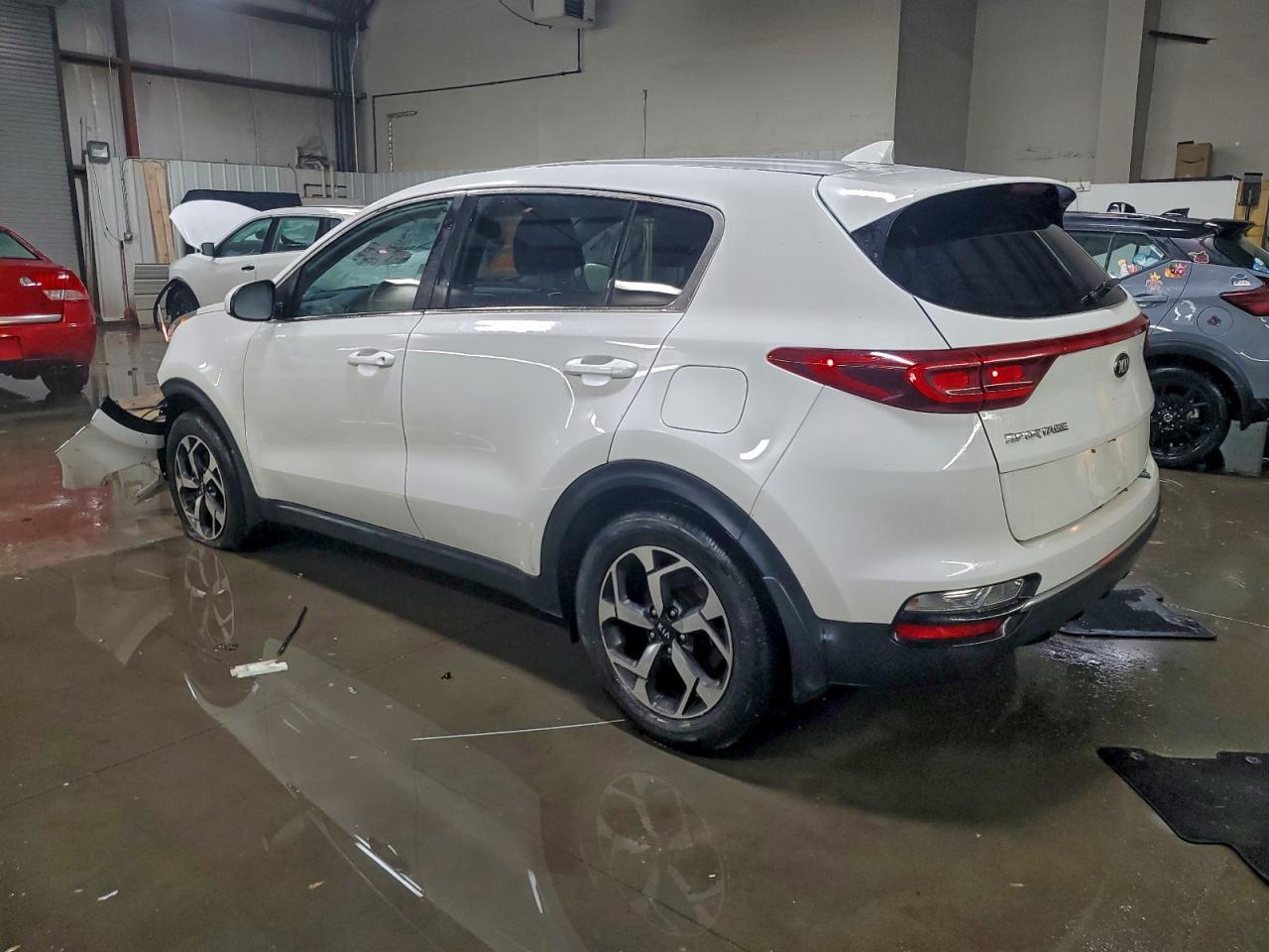 2020 Kia Sportage Lx - Image 2