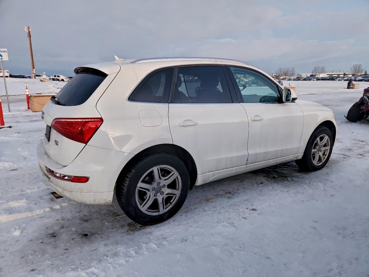 2011 Audi Q5 Premium Plus - Image 3