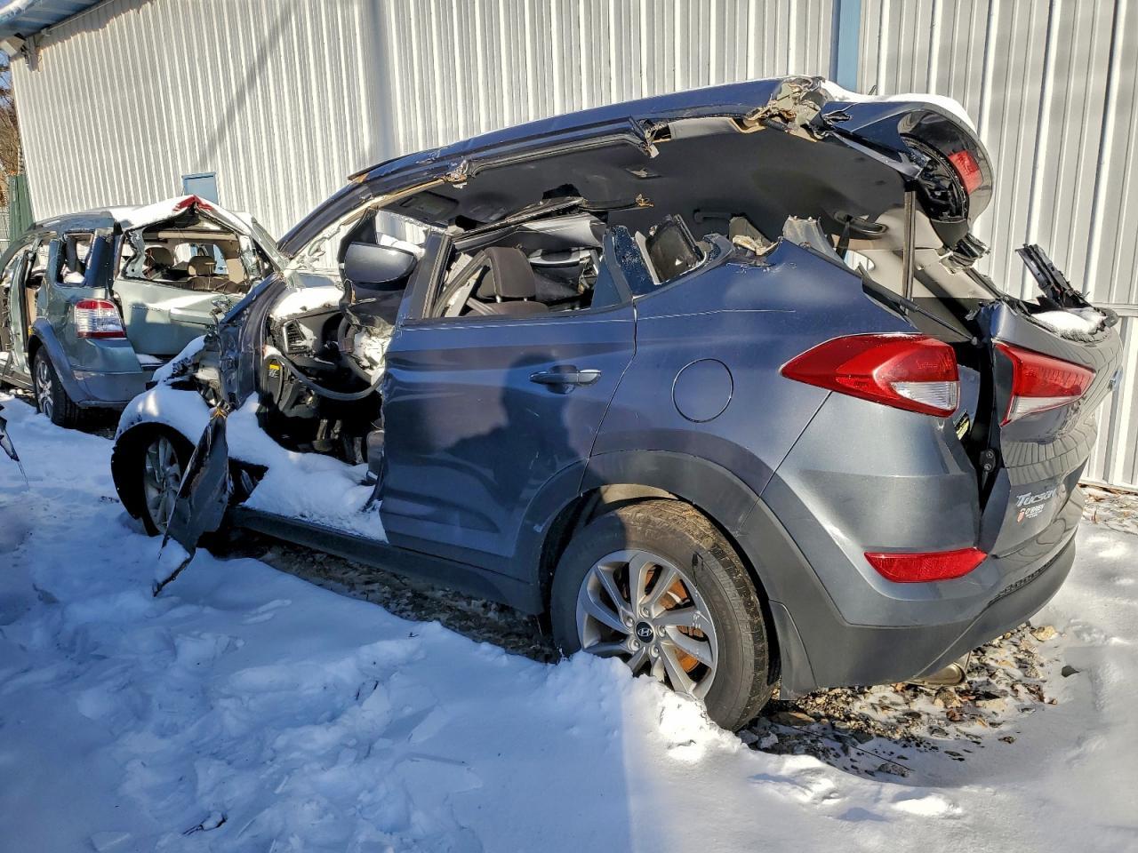 2017 Hyundai Tucson Se - Фото 2