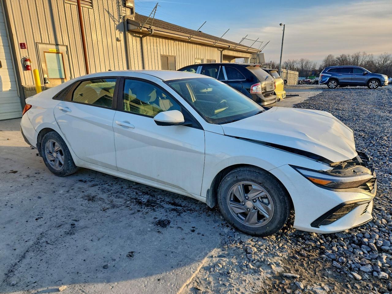 2024 Hyundai Elantra Se - Image 4