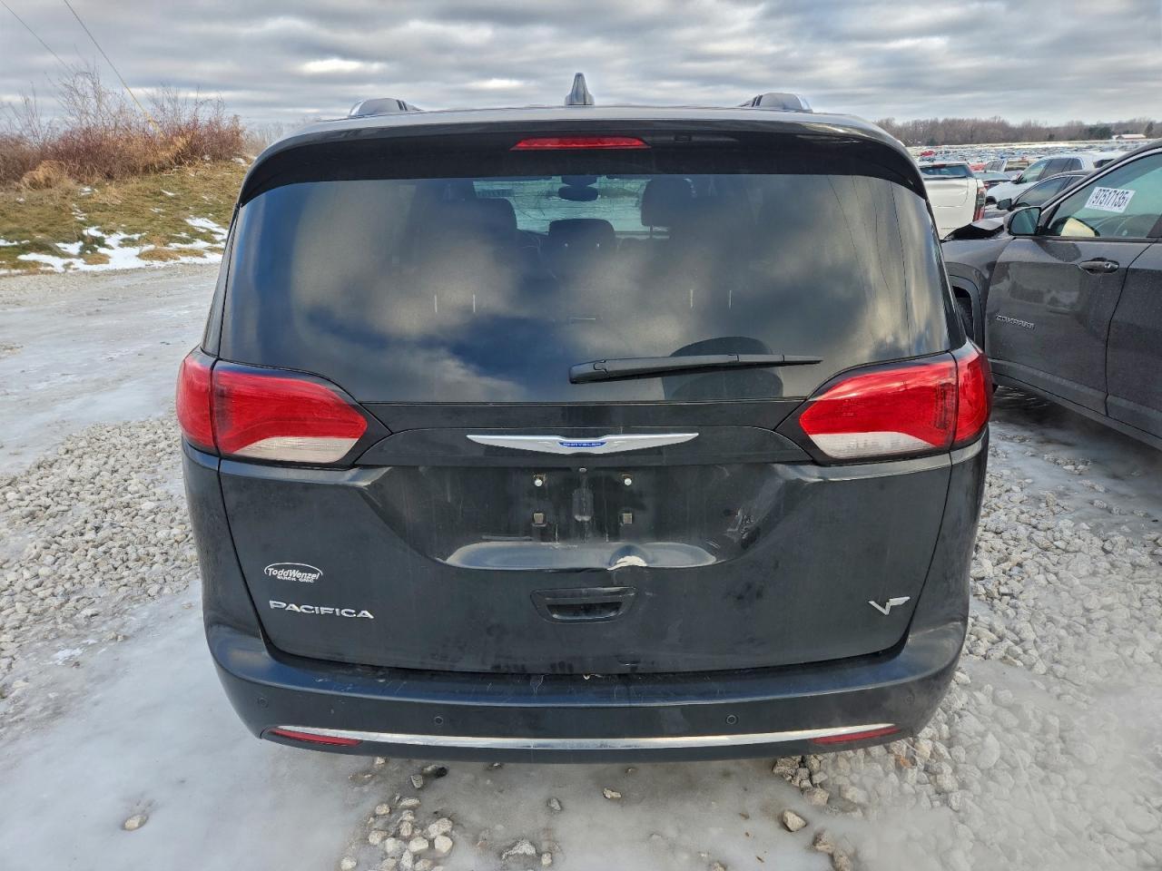 2018 Chrysler Pacifica Touring L Plus - Image 6