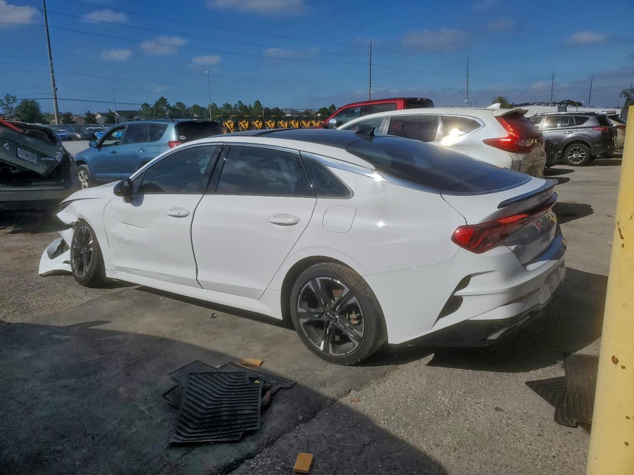 2023 Kia K5 Gt Line - Image 2