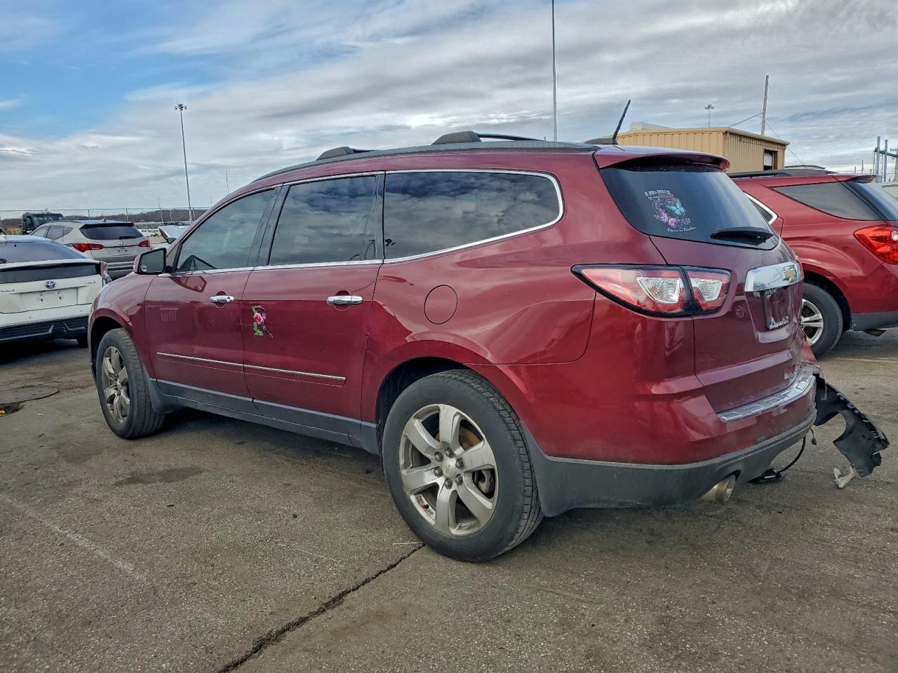 2016 Chevrolet Traverse Ltz - Image 2